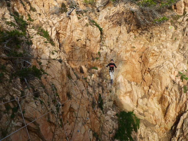 En la ferrata de Sant Feliu